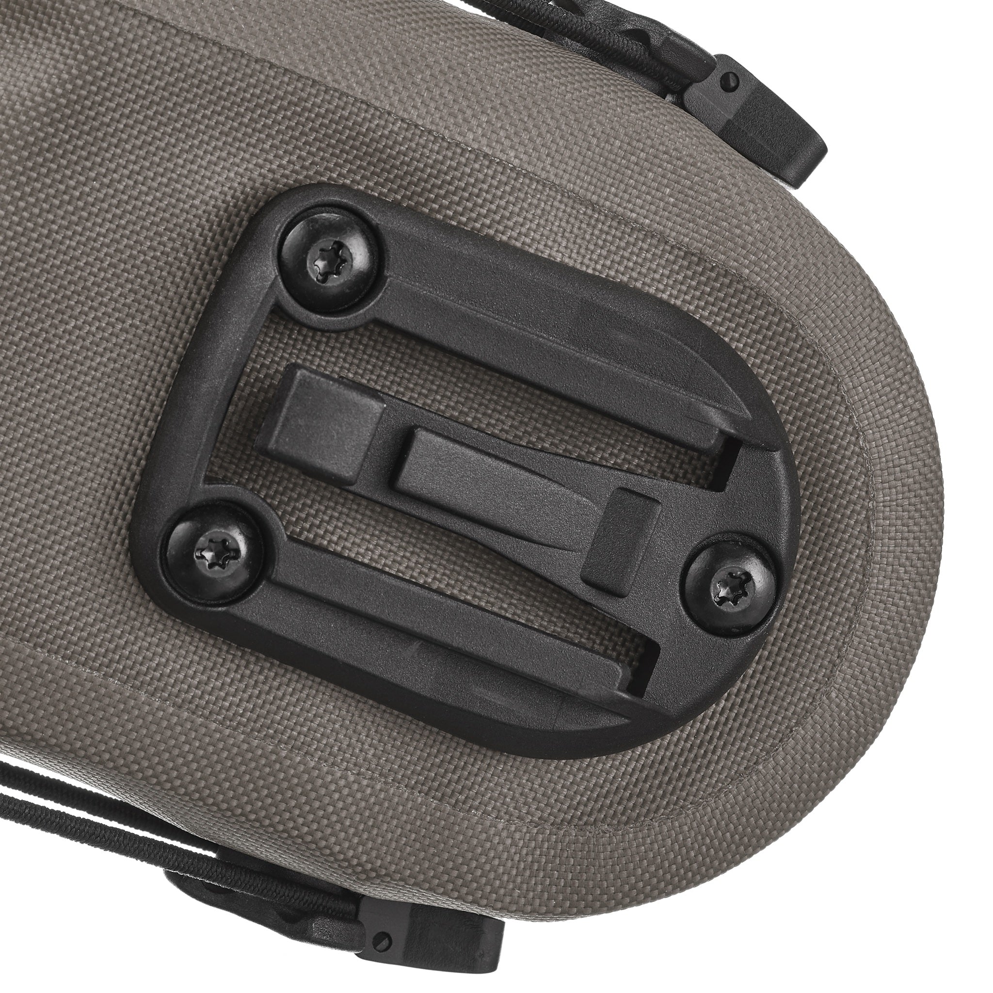 Nahaufnahme der Schnalle der ORTLIEB Micro-Bag 0.8L in dark sand